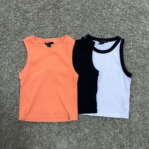 Tank top bundle‼️selling all three together‼️🤗